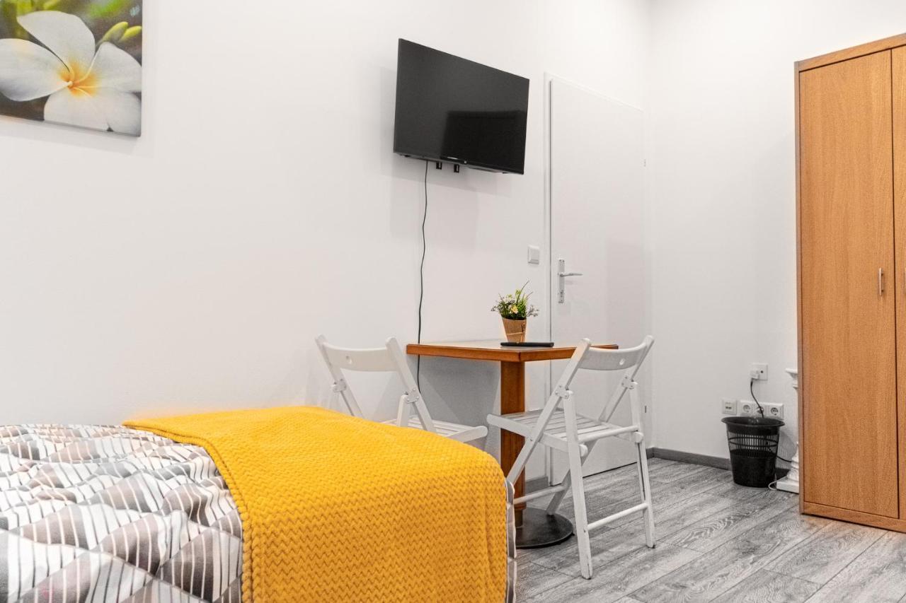 Fullfilling 3Br Shared Apartment With Pleasing Patio Wien Ngoại thất bức ảnh